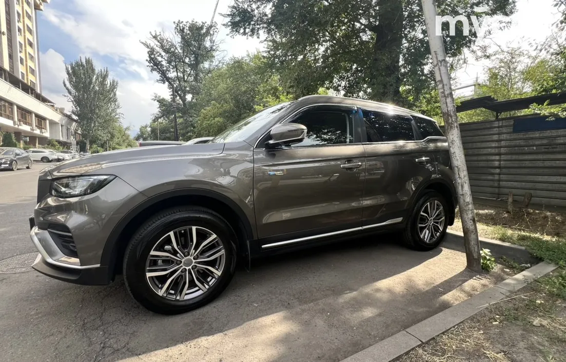 Geely Azkarra 2022