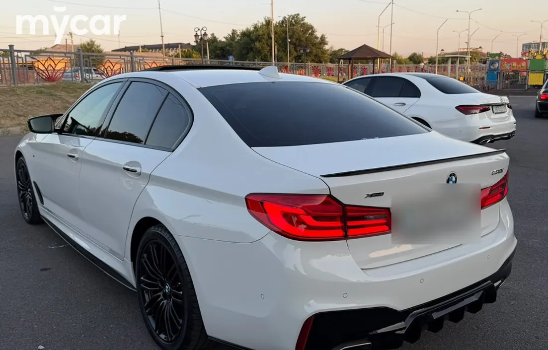 BMW 5 серия 2017