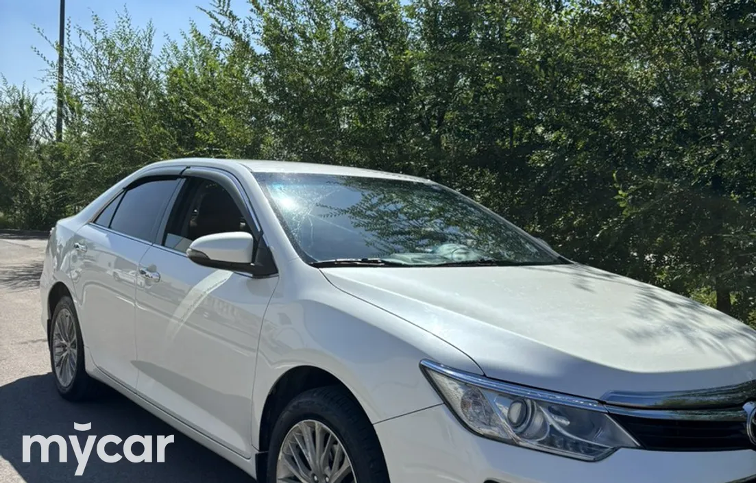 Toyota Camry 2016