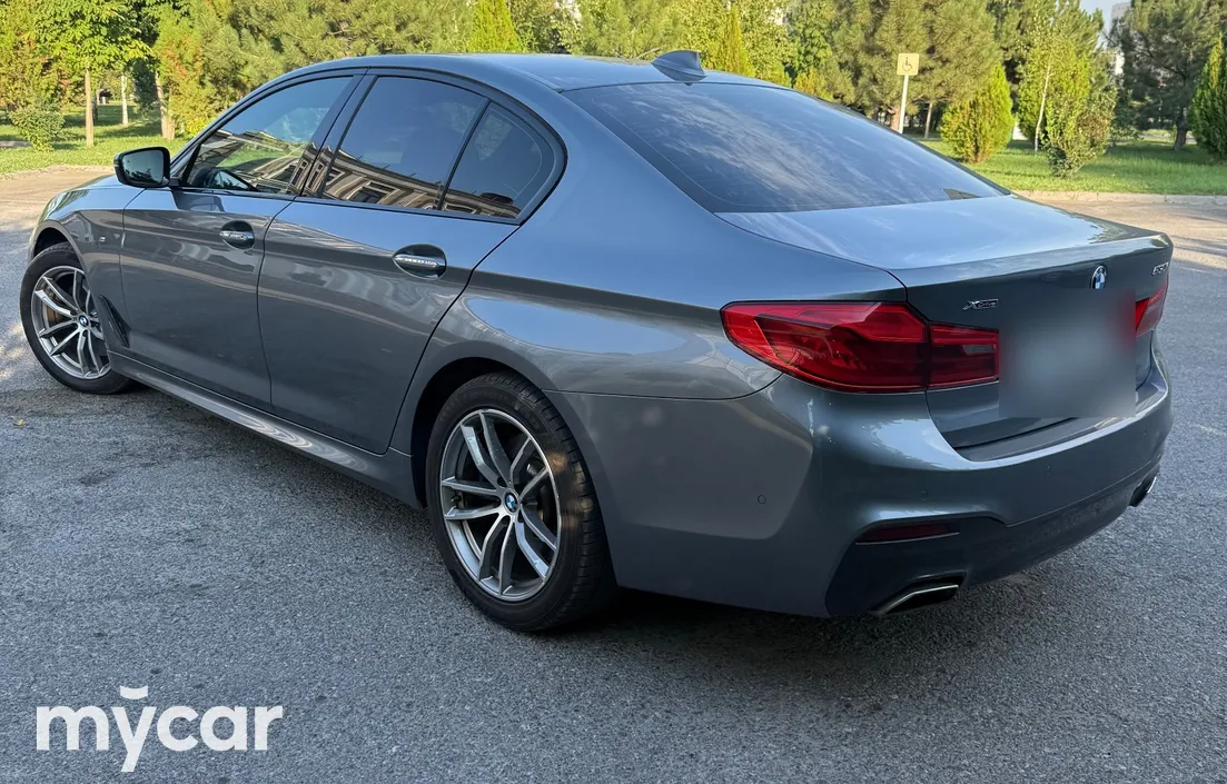 BMW 5 серия 2017