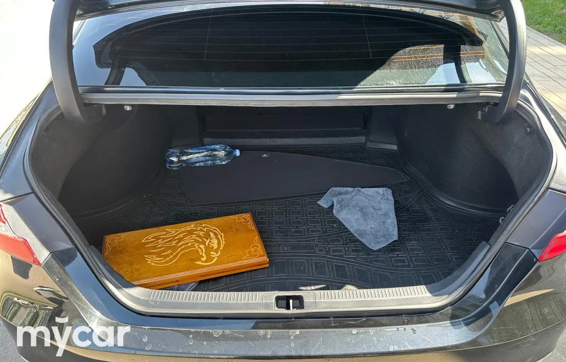 Toyota Camry 2023