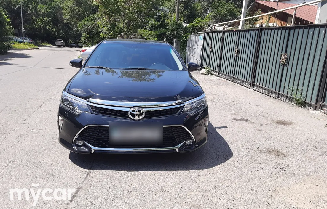 Toyota Camry 2017