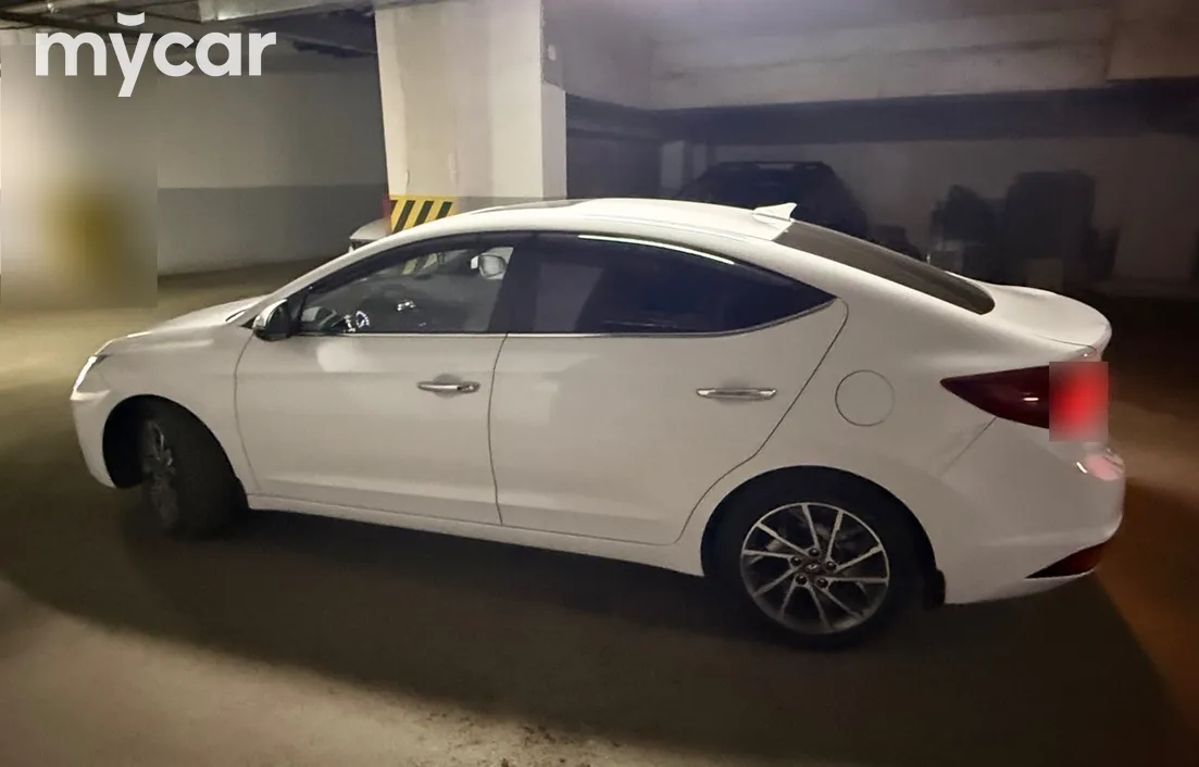 Hyundai Elantra 2019