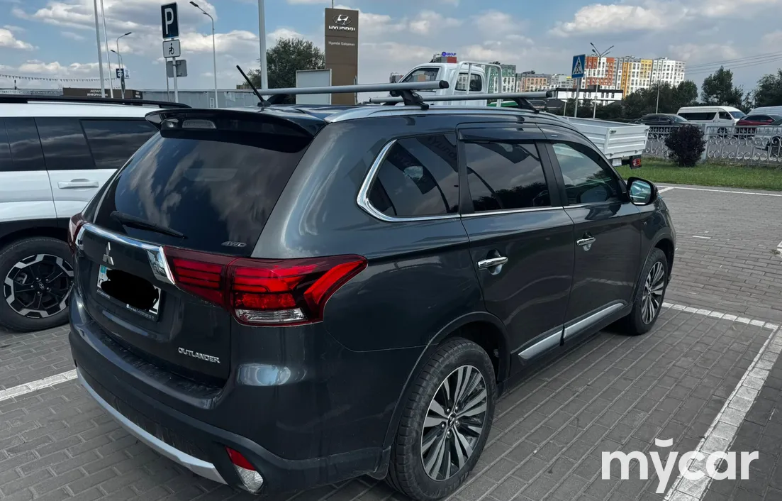 Mitsubishi Outlander 2015
