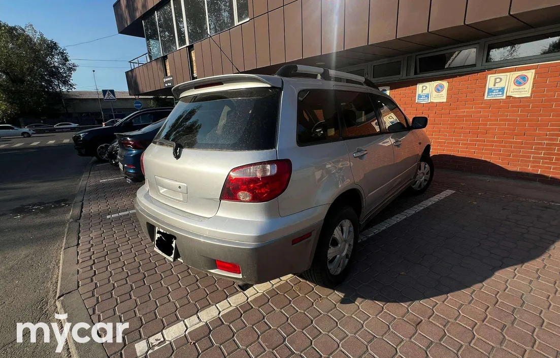 Mitsubishi Outlander 2005