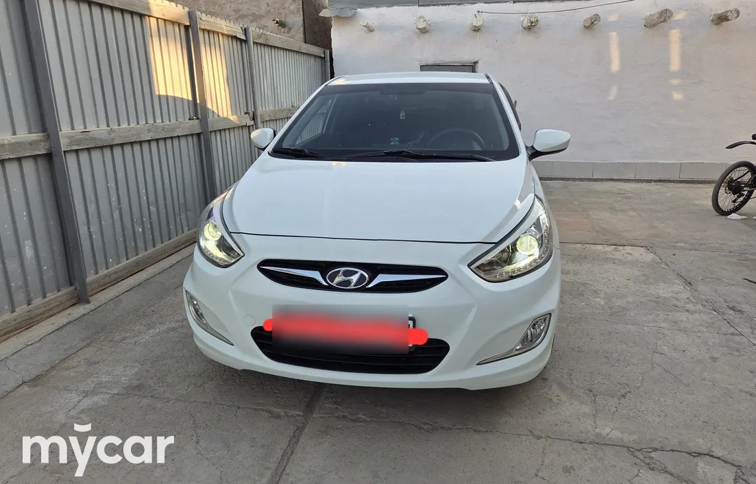 Hyundai Accent 2014
