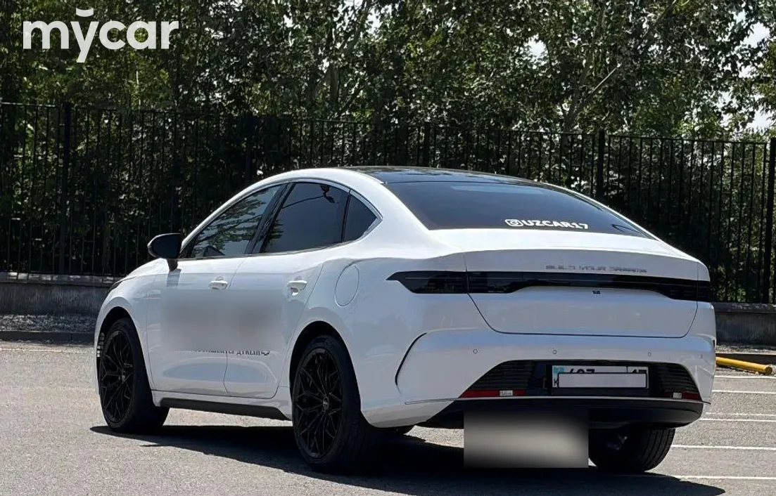 BYD Destroyer 05 2025