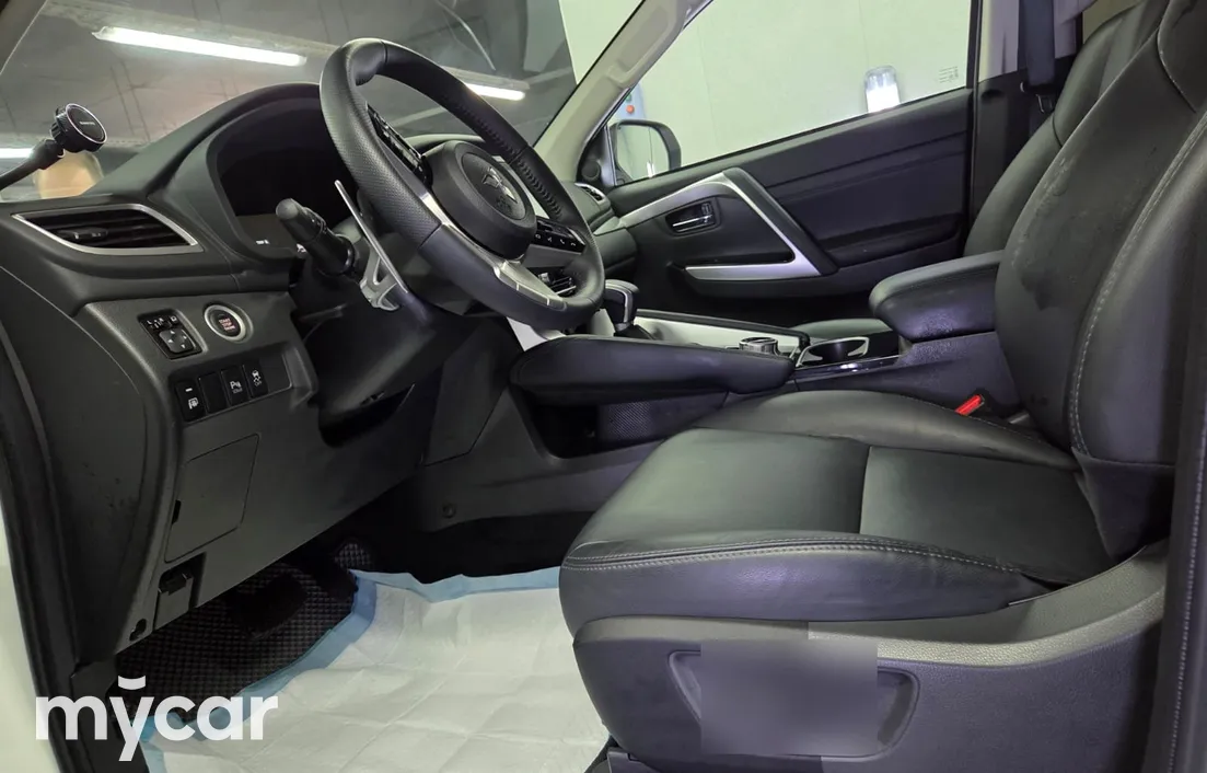 Mitsubishi Montero Sport 2025