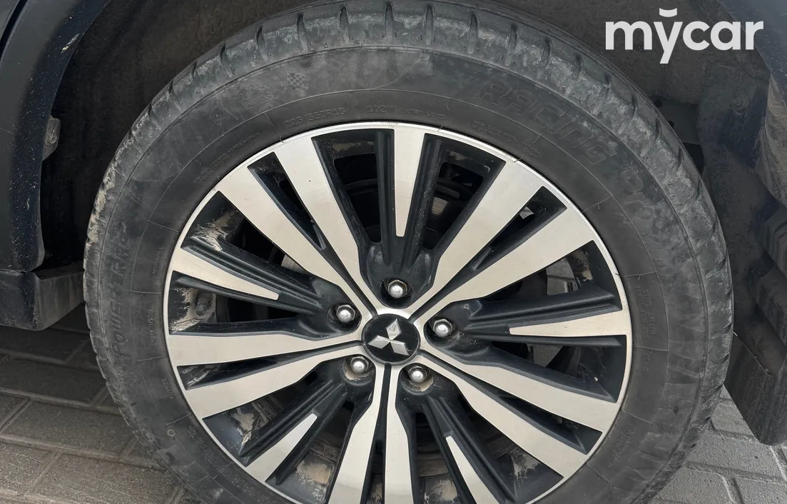 Mitsubishi Outlander 2015
