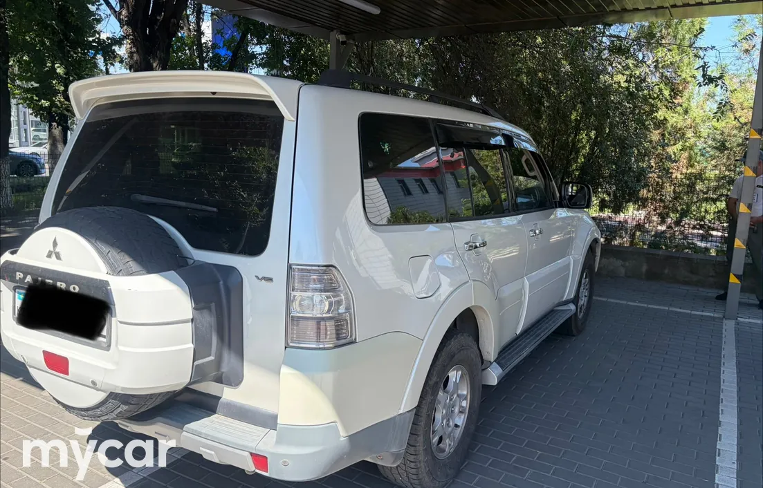 Mitsubishi Pajero 2007