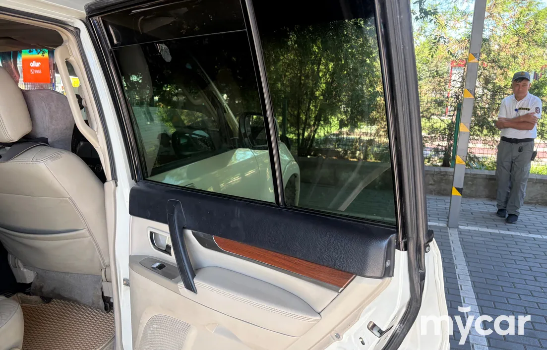 Mitsubishi Pajero 2007