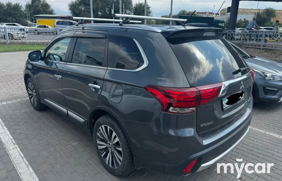 Mitsubishi Outlander 2015