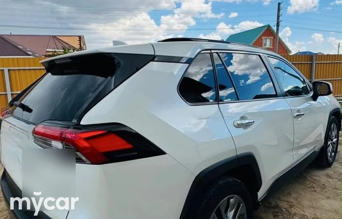 Toyota RAV4 2021