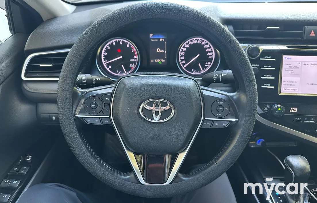 Toyota Camry 2019