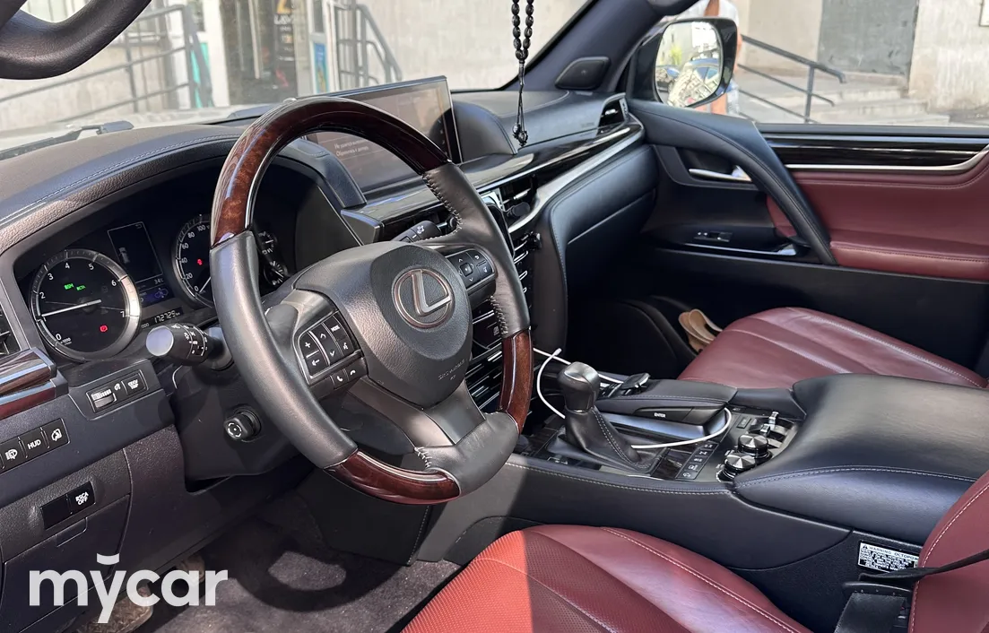 Lexus LX 2016