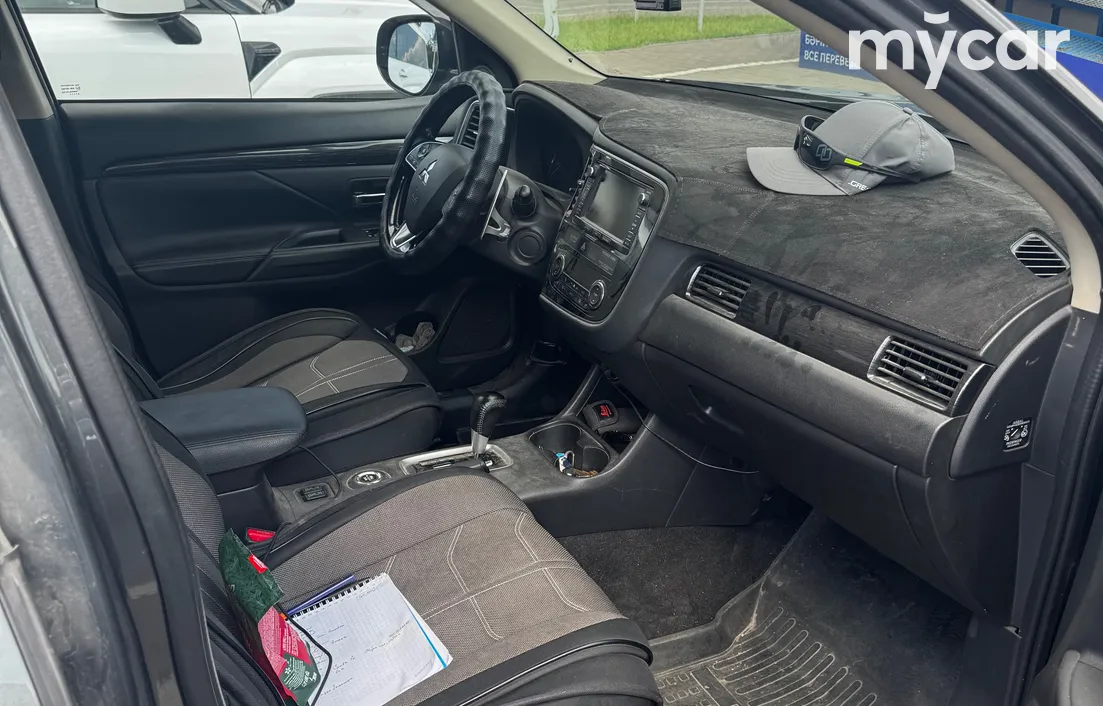 Mitsubishi Outlander 2015