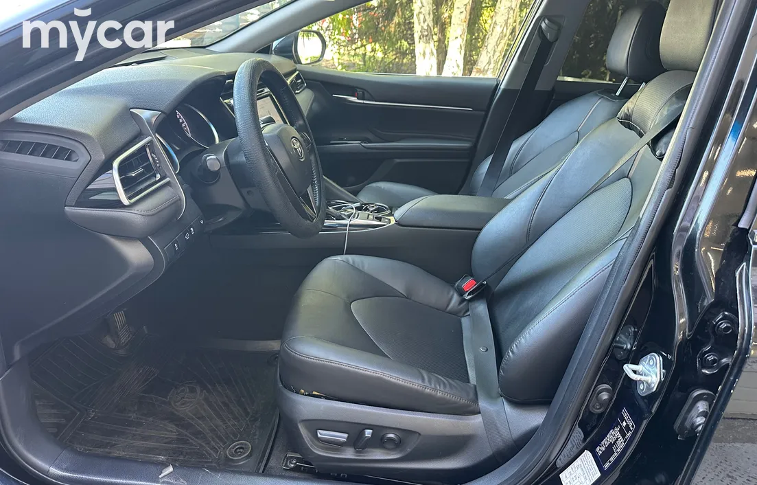 Toyota Camry 2019