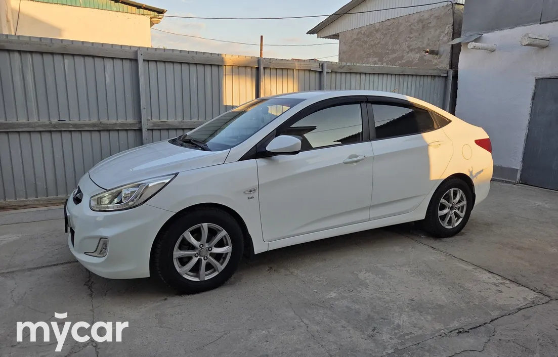 Hyundai Accent 2014