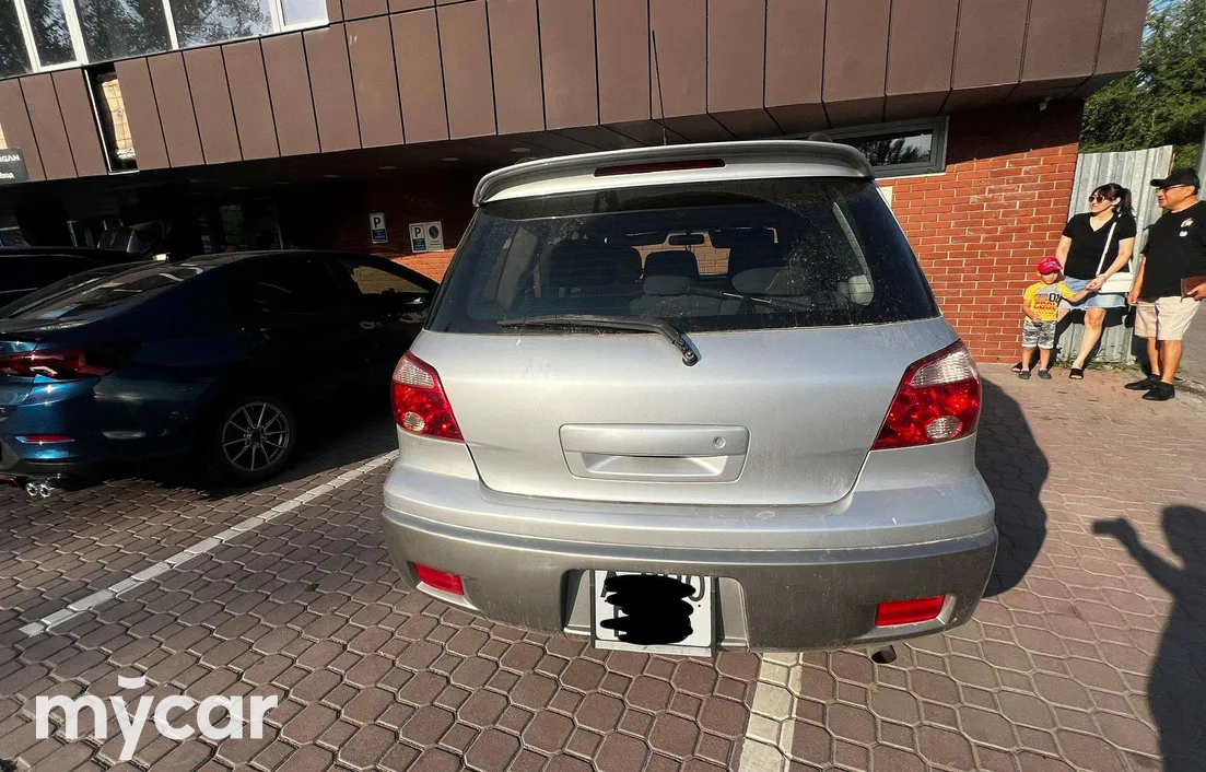 Mitsubishi Outlander 2005