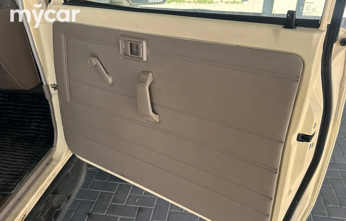 Toyota Land Cruiser 300 2022