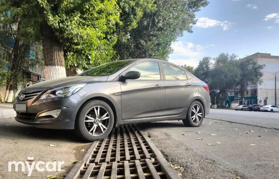 Hyundai Accent 2015