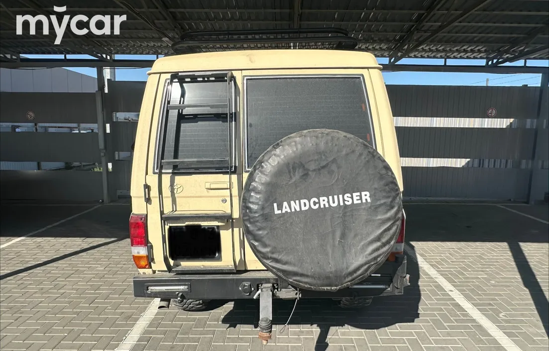 Toyota Land Cruiser 300 2022