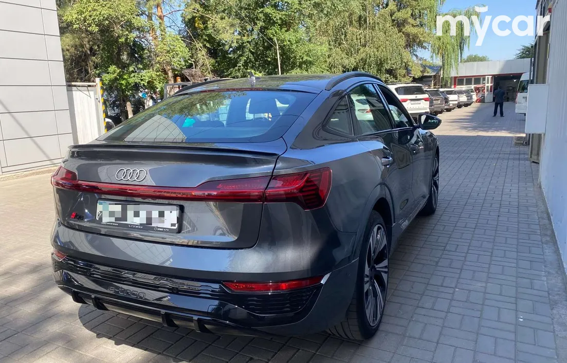 Audi Q8 e-tron 2023