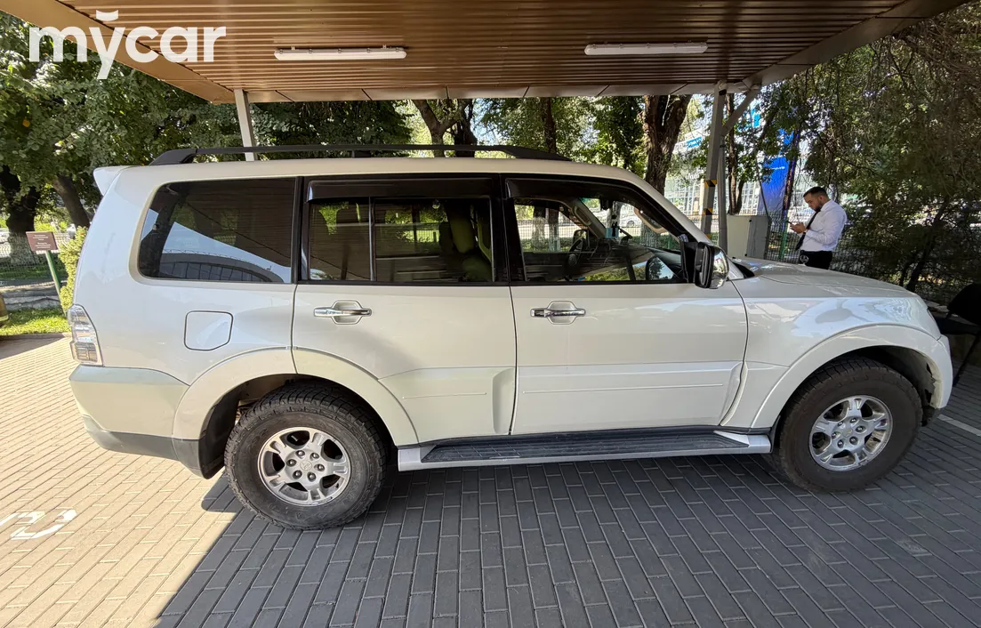 Mitsubishi Pajero 2007