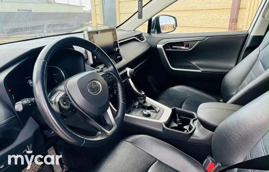 Toyota RAV4 2021