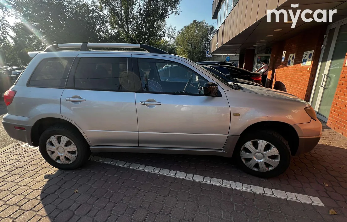 Mitsubishi Outlander 2005