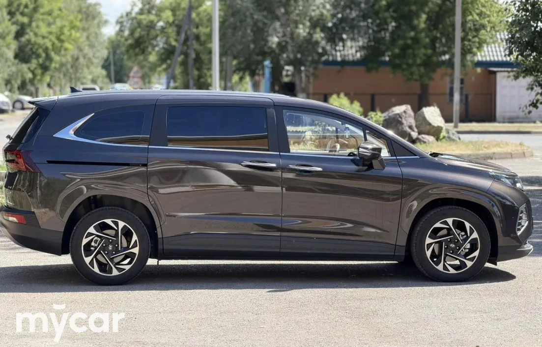 Hyundai Custin 2024