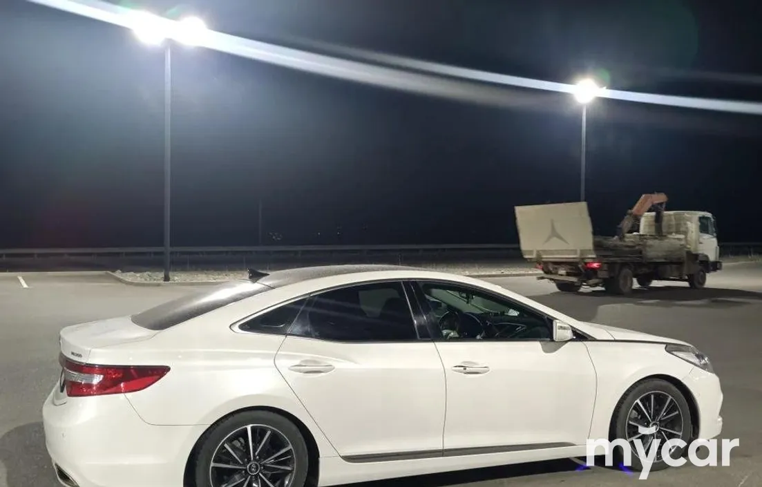 Hyundai Grandeur 2012