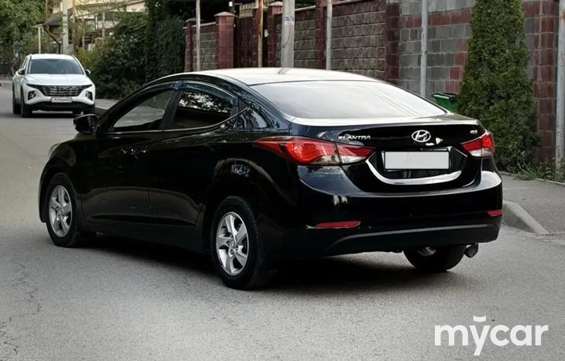Hyundai Elantra 2015