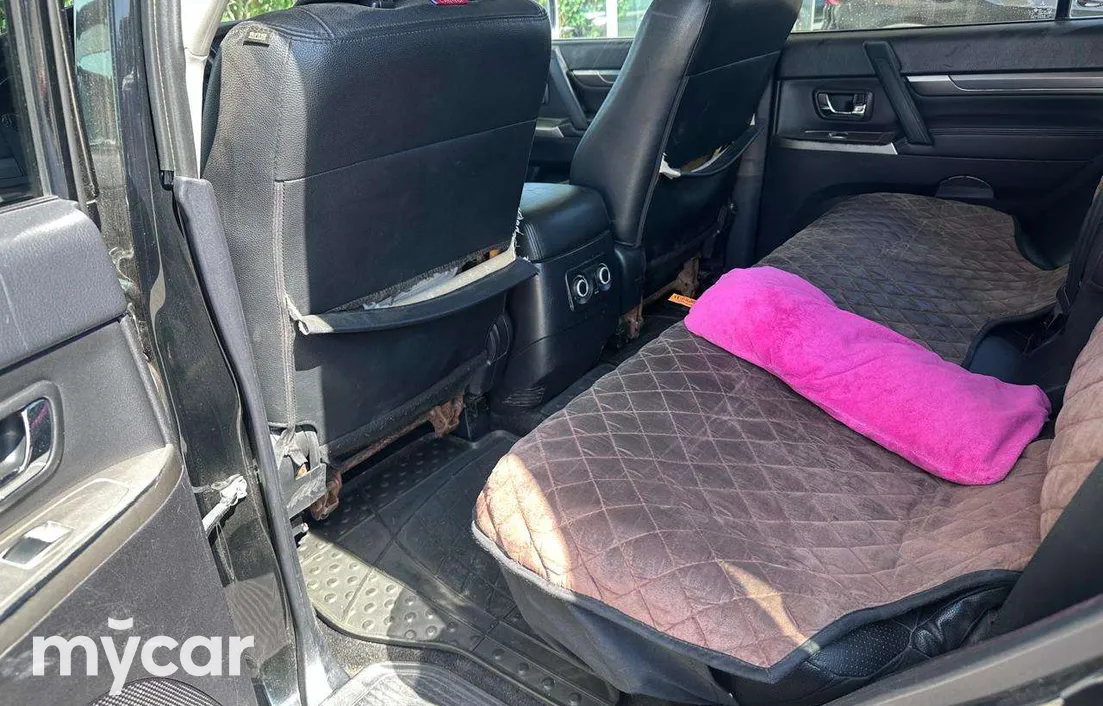 Mitsubishi Pajero 2011