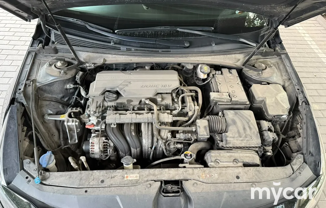 Hyundai Elantra 2022