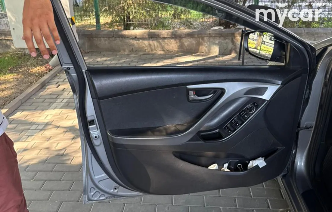 Hyundai Elantra 2014