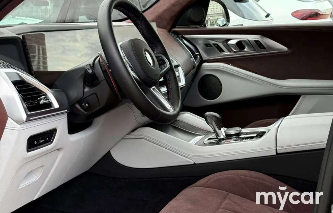 BMW XM 2024