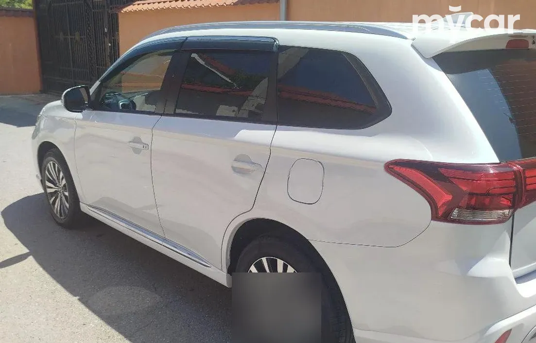 Mitsubishi Outlander 2022