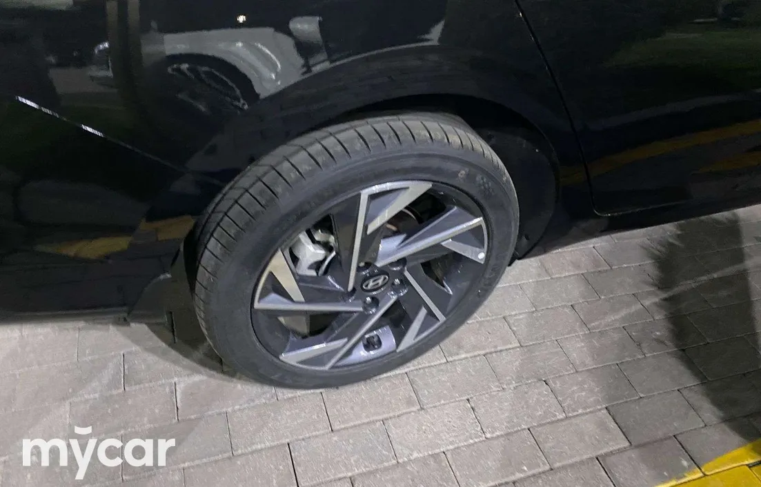 Hyundai Elantra 2025