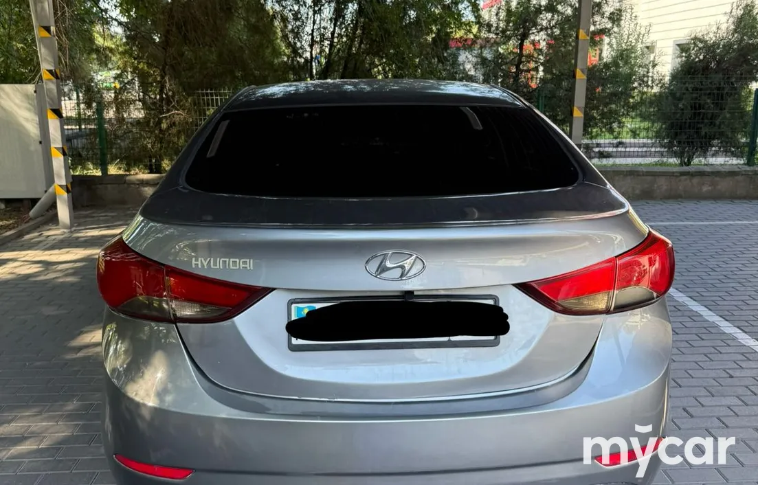 Hyundai Elantra 2014