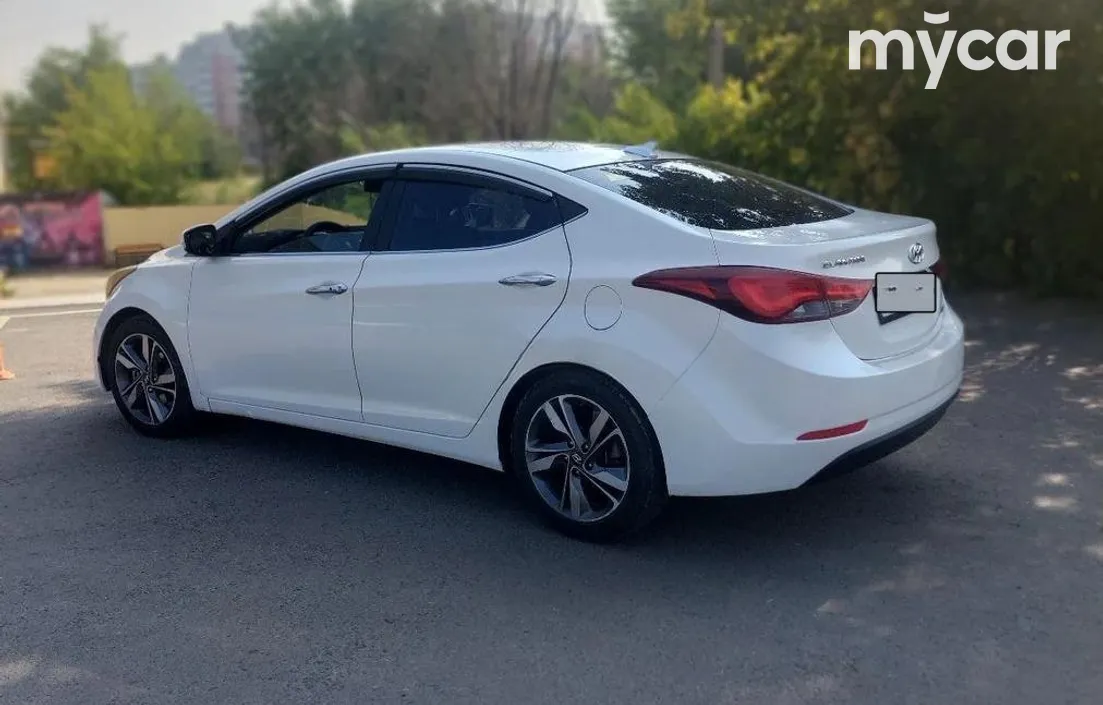 Hyundai Elantra 2015