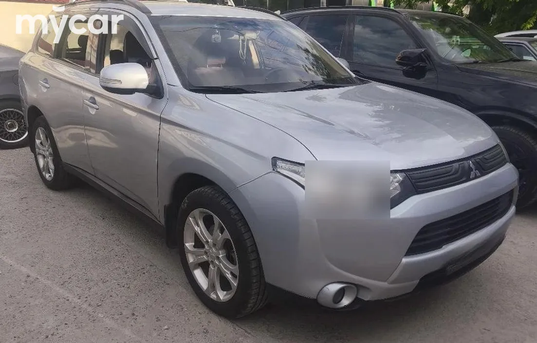 Mitsubishi Outlander 2012