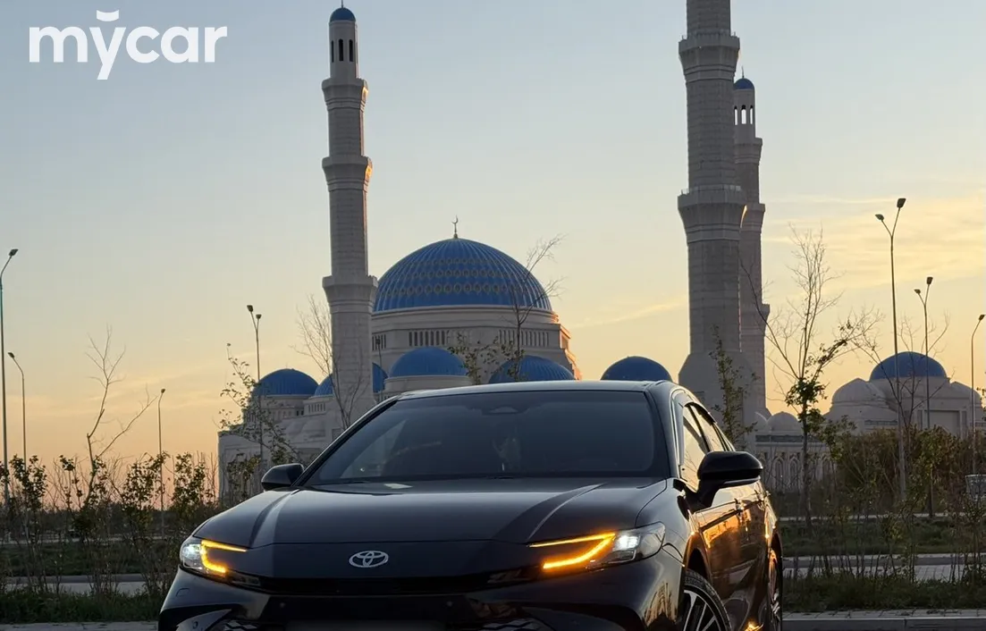 Toyota Camry 2025