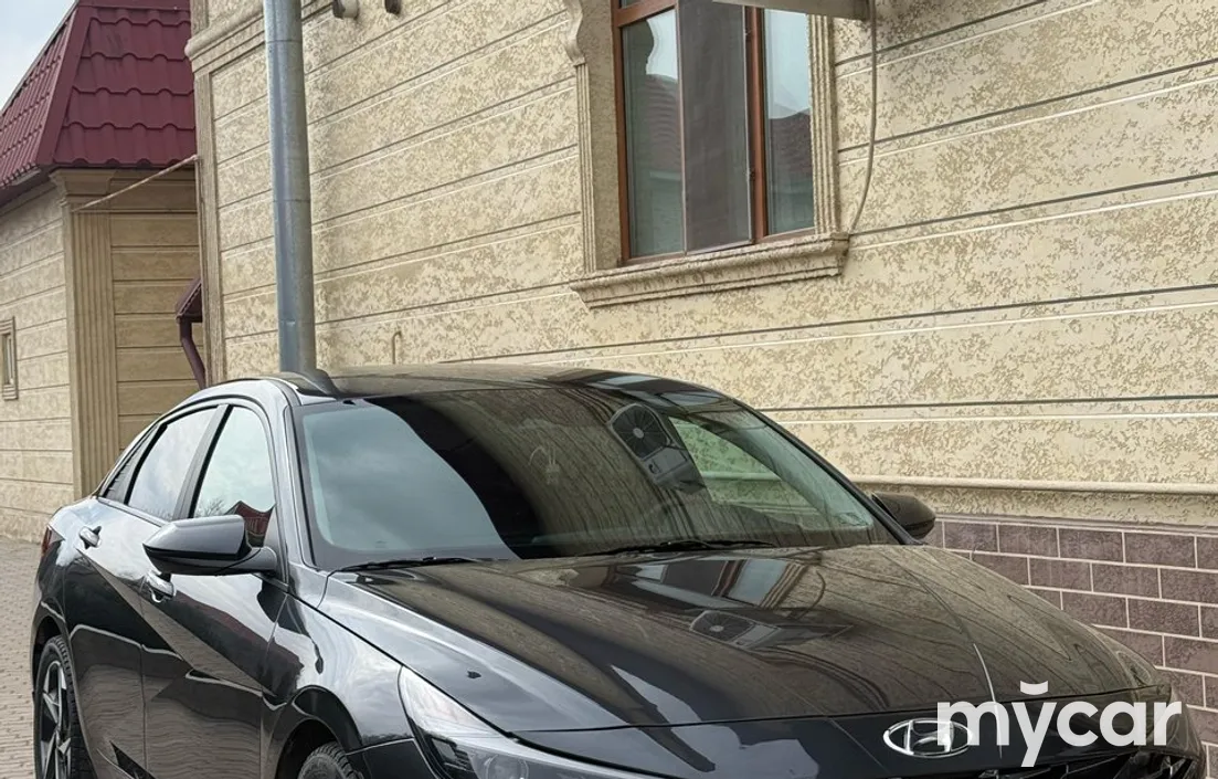Hyundai Elantra 2022