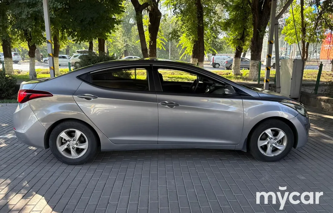 Hyundai Elantra 2014