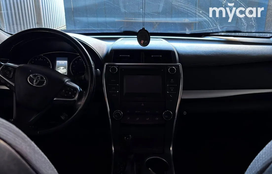 Toyota Camry 2016