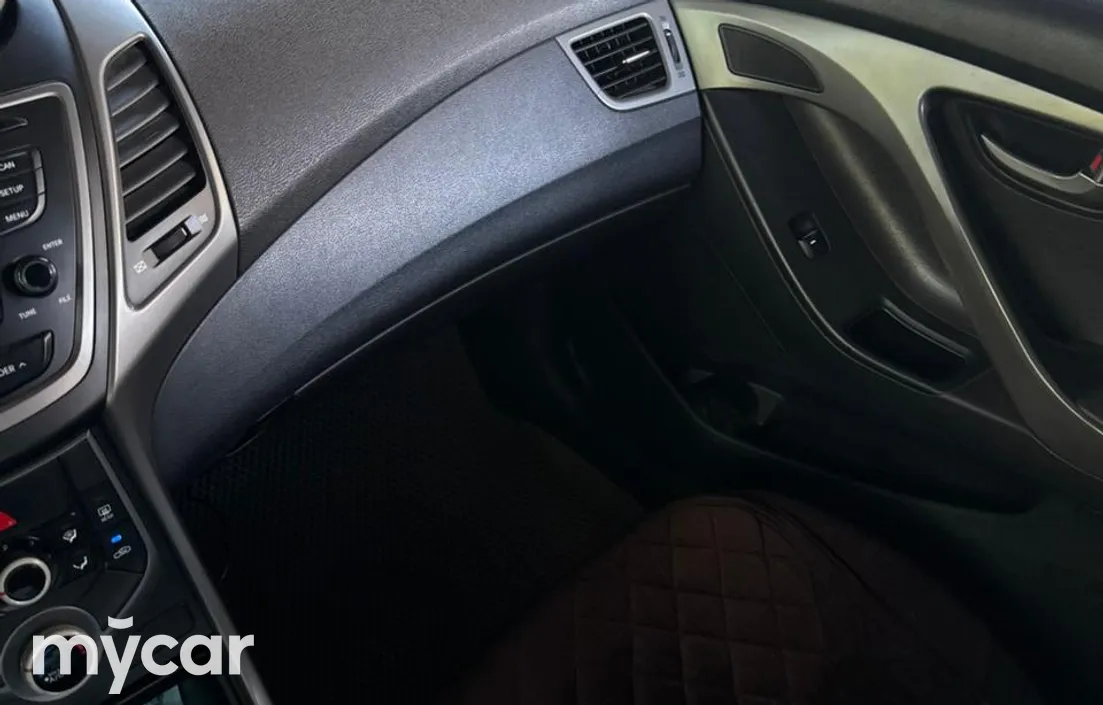 Hyundai Elantra 2014