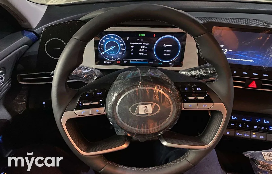 Hyundai Elantra 2025