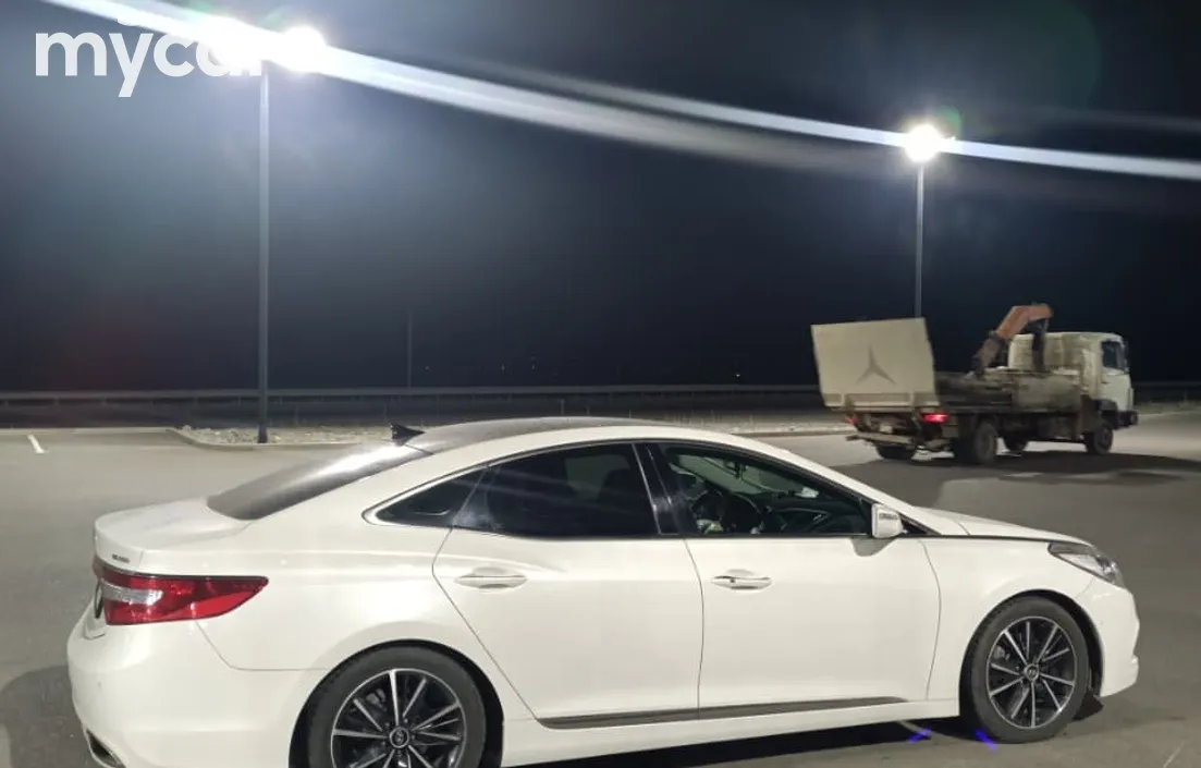 Hyundai Grandeur 2012