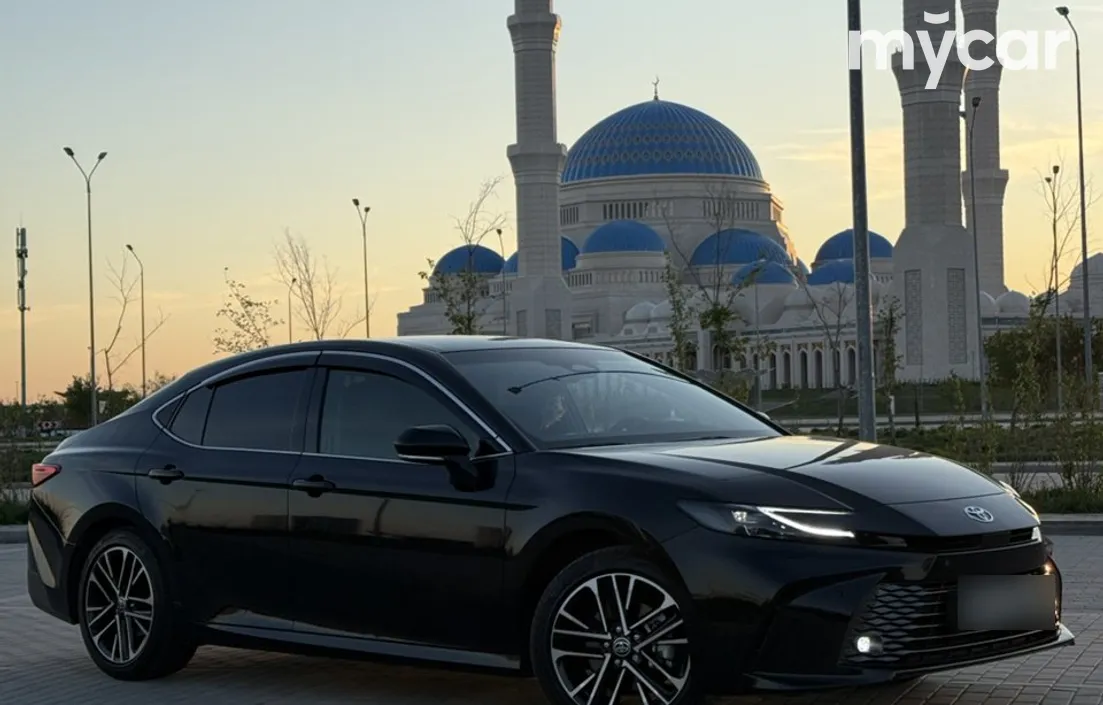 Toyota Camry 2025